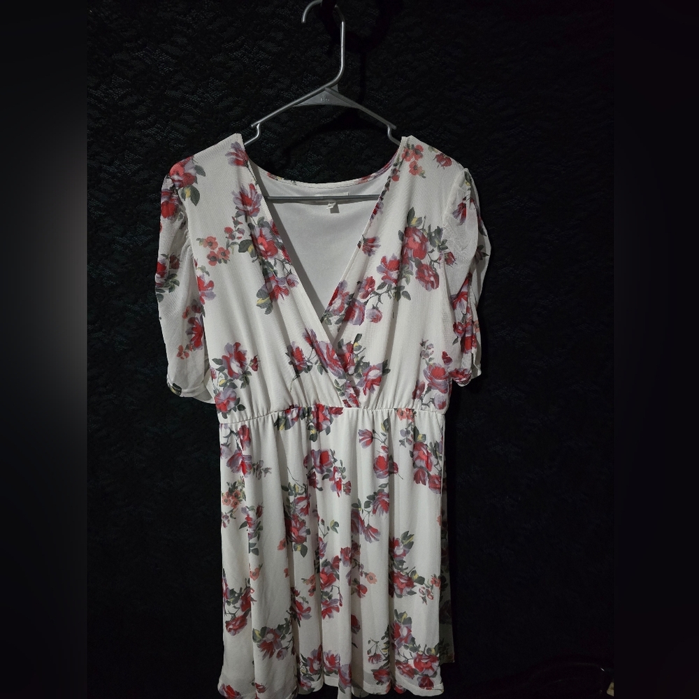 Maurices White and Red Floral V-Neck Dress